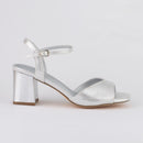 Strieborné sandále Menbur. 