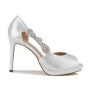 Spoločenská obuv Menbur v striebornom odtieni.