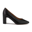 Čierne lodičky Lambert. Obuv Lambert je slovenský online obchod ktorý predáva moderné a štýlové topánky, peňaženky a opasky. Doprava zdarma nad 50€.  