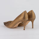 Lodičky Menbur v zlatom odtieni. 