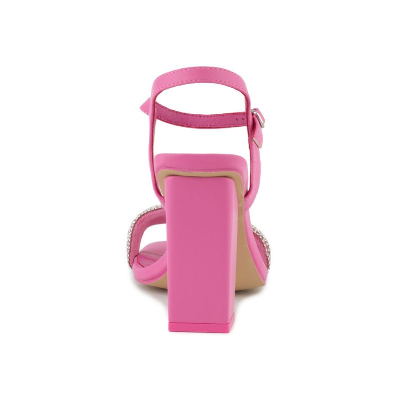 Ružové (rosa/pink) spoločenské sandále Menbur. Vhodné k večerným šatám ale aj na formálne príležitosti.