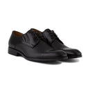 Čierna kožená elegantná pánska obuv v klasickom prevedení.