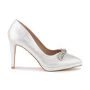 Lodičky Menbur v striebornom odtieni. 